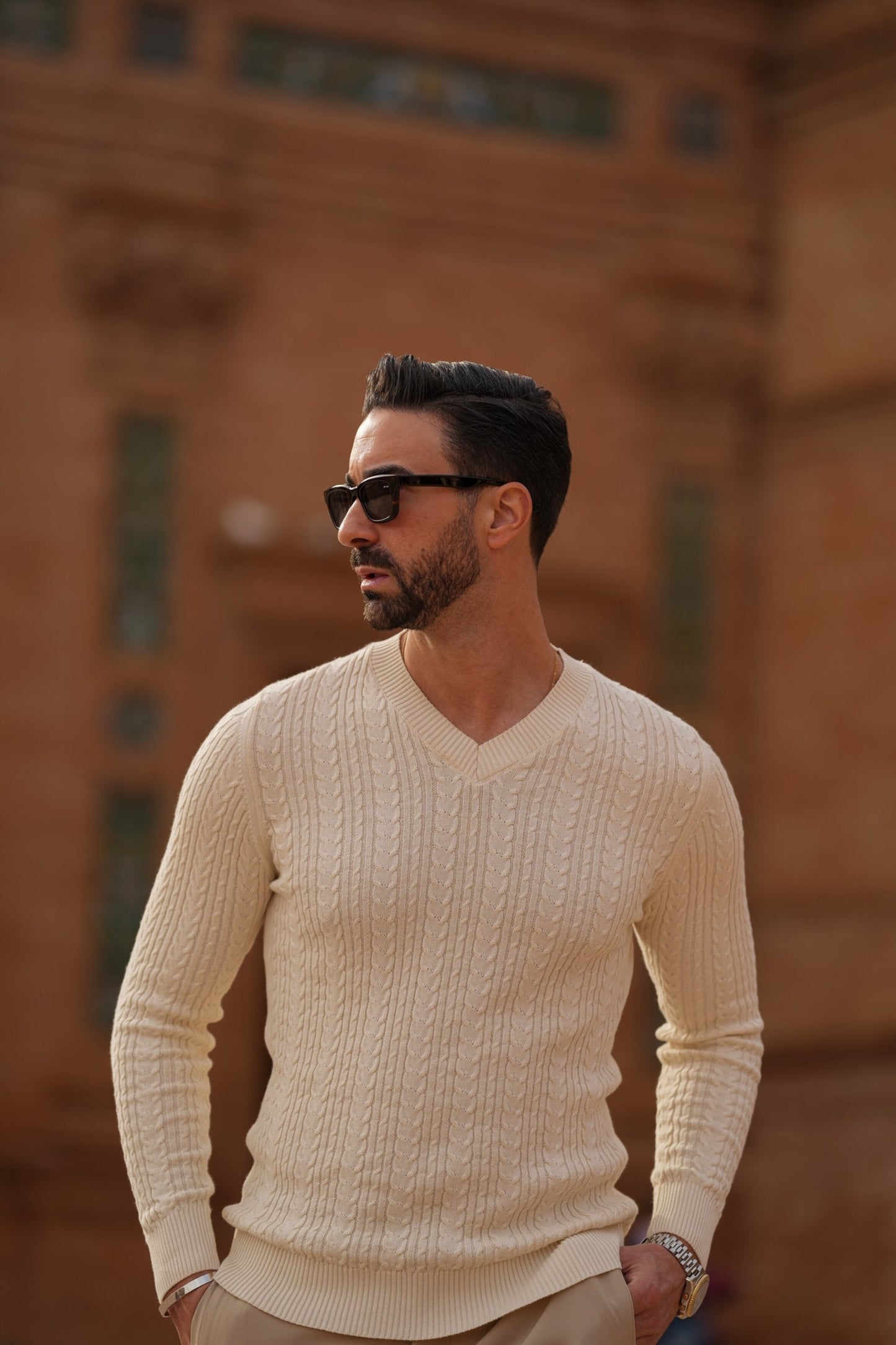 DONATO BEIGE V-NECK